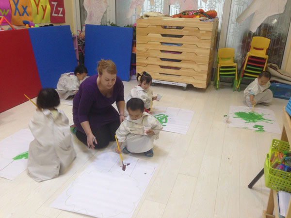 甜豆豆育幼院外教上課