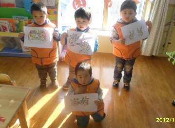遼寧省吉的寶英語學校幼兒上課的情景