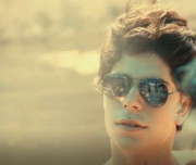 烏克蘭?？仆饨痰恼掌? border=