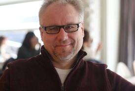 加納本科外教的照片