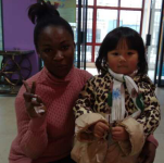 加納本科外教的照片