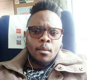 喀麥隆本科外教的照片