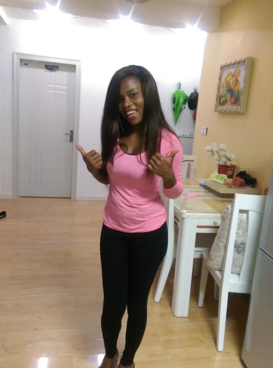 加納本科外教的照片