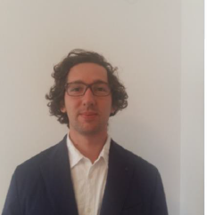 塞爾維亞本科外教的照片