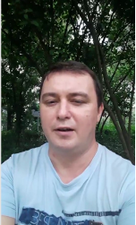未知碩士外教的照片