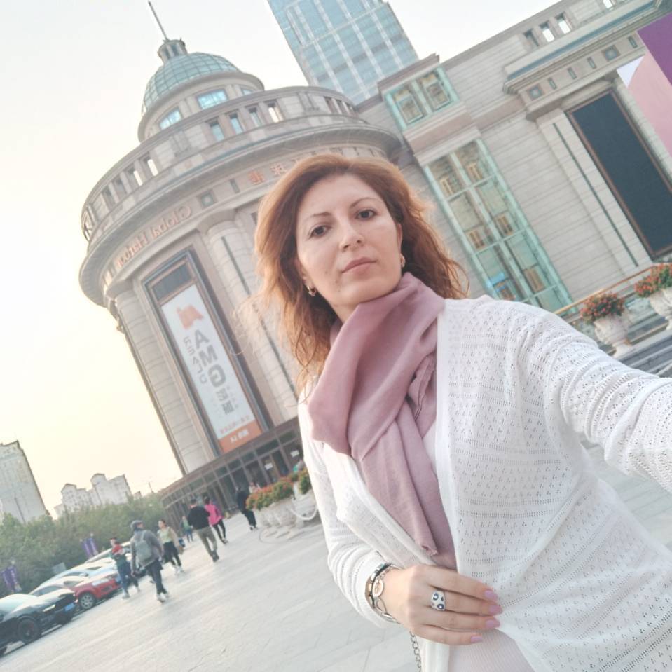 亞美尼亞本科外教的照片