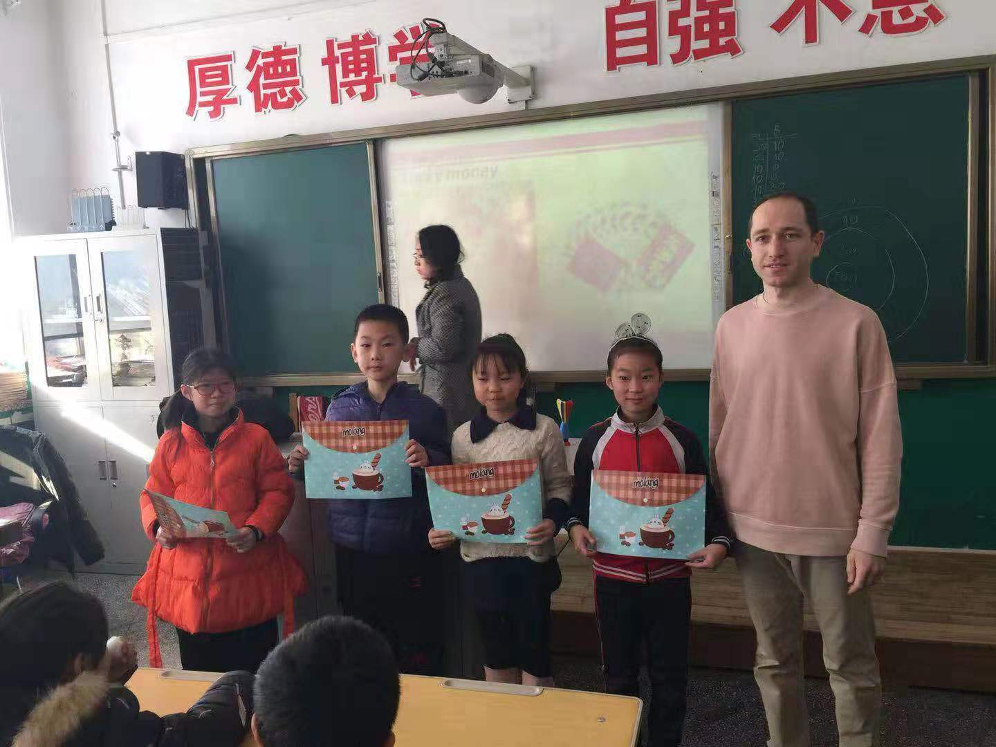 塞爾維亞本科外教的照片
