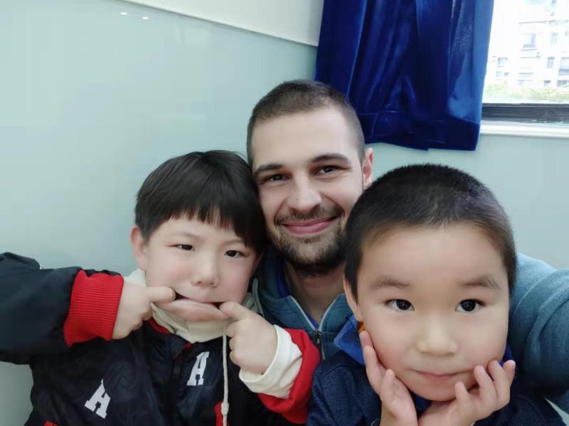 線上demo形式的自我介紹