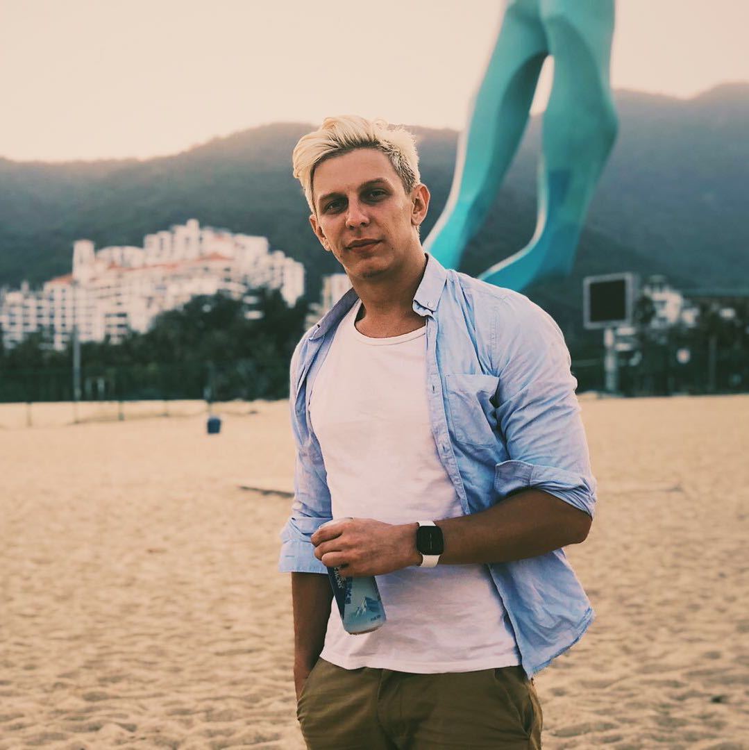 烏克蘭本科外教的照片