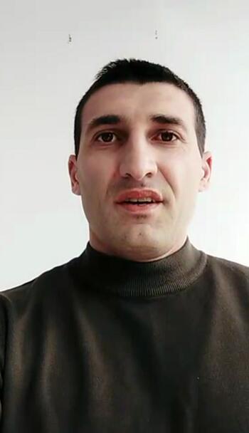 亞美尼亞未知外教的照片