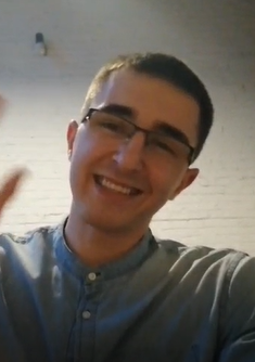 塞爾維亞本科外教的照片