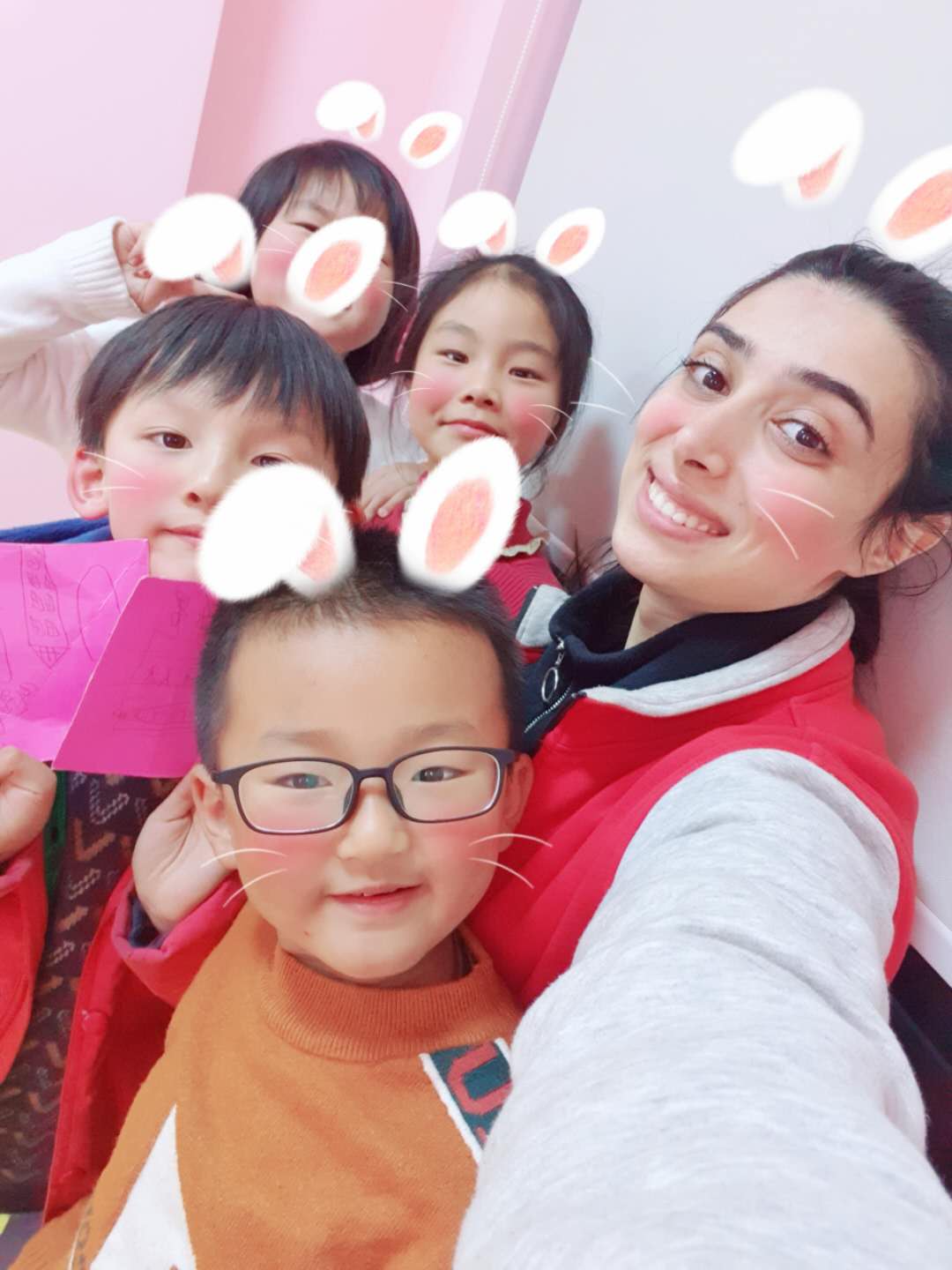 亞美尼亞本科外教的照片