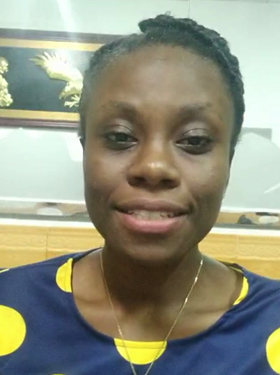 加納本科外教的照片