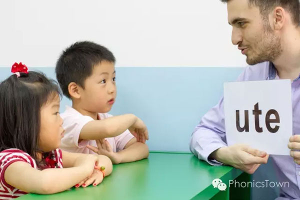 上海初優(yōu)Phonics Town外教教學(xué)