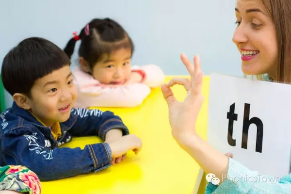 上海初優(yōu)Phonics Town外教教學(xué)