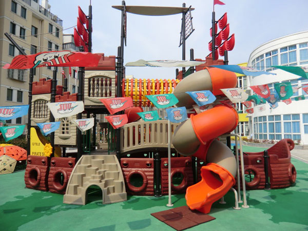 ?寧波市江北區(qū)卓越美式幼兒園海盜船玩具