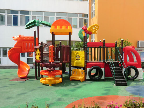 ?寧波市江北區(qū)卓越美式幼兒園大黃蜂玩具